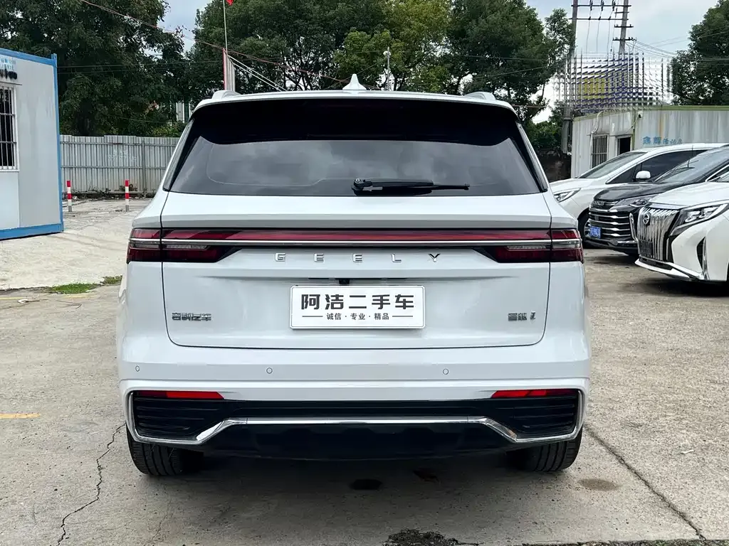 Geely Xingyue L — фото 6