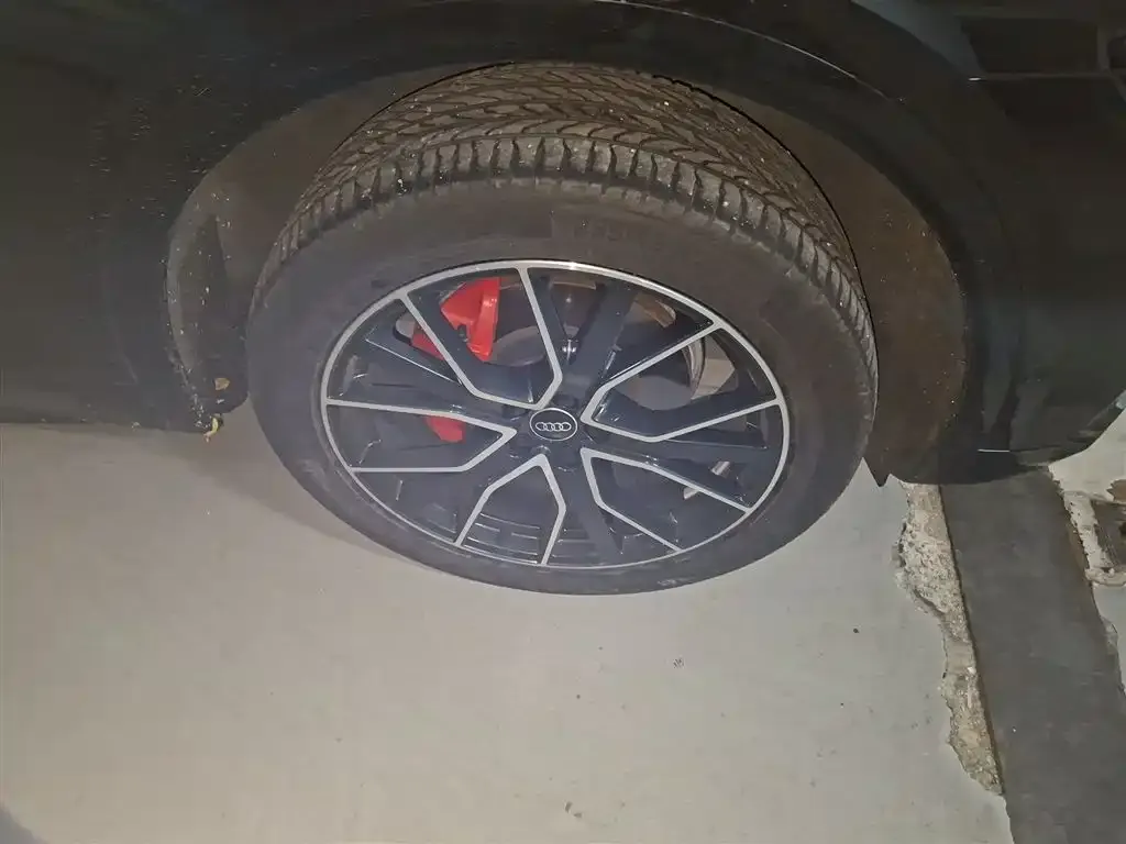 Audi Q5L 2023 из CN, фото 9