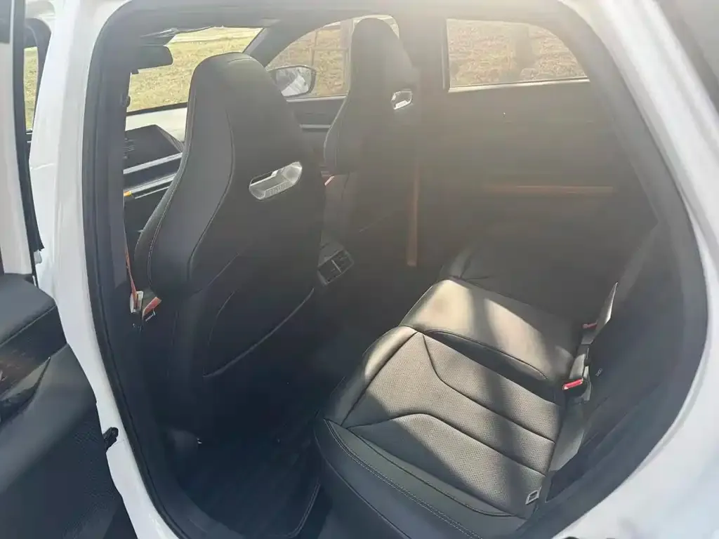 Changan UNI-V 2023 из CN, фото 6