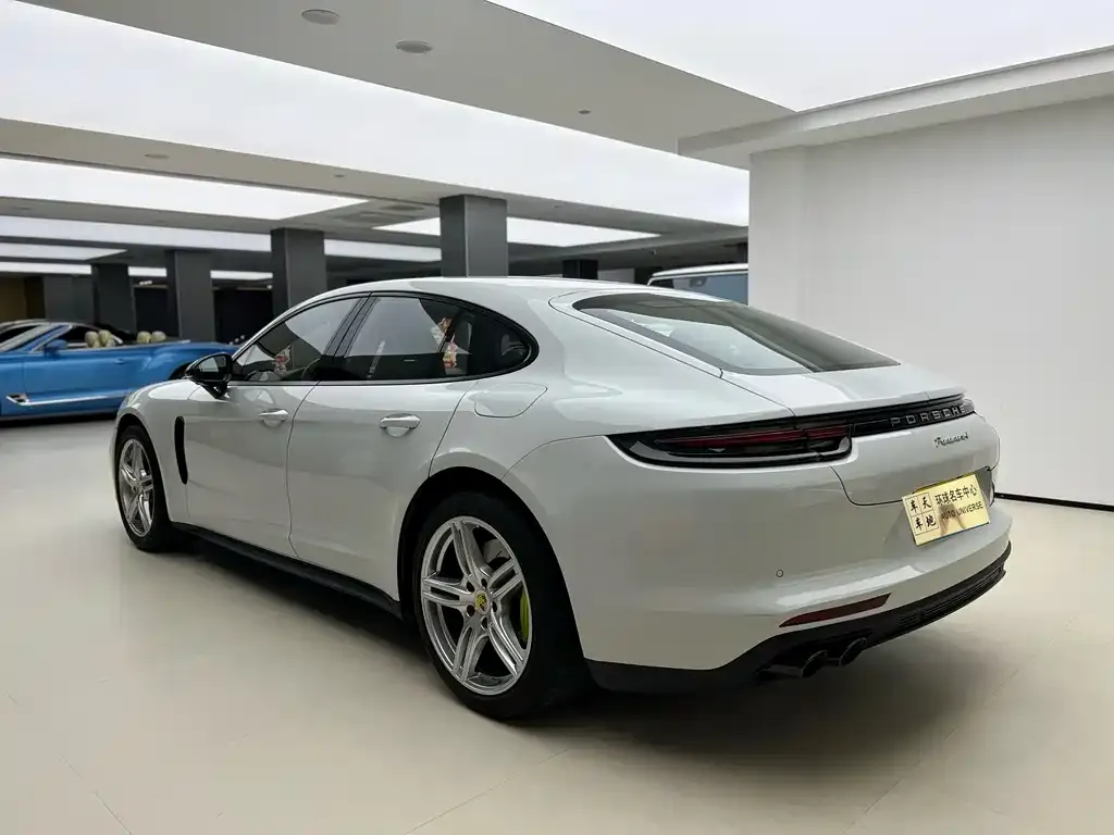Porsche Panamera Hybrid — фото 6