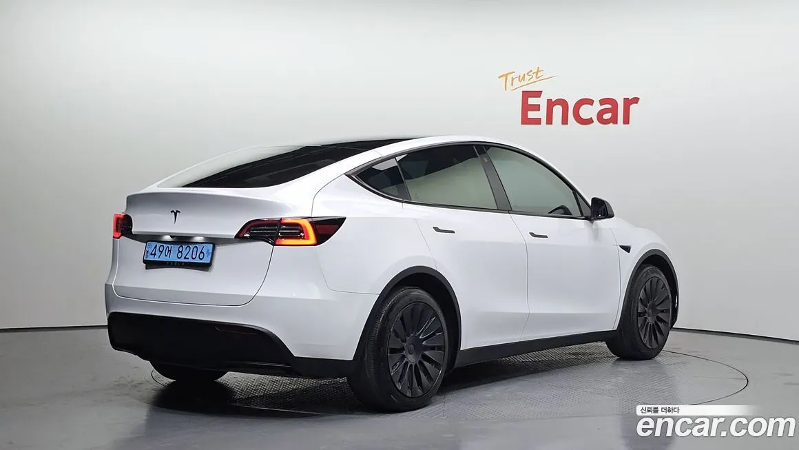 Tesla Model Y 2024 из KR, фото 2