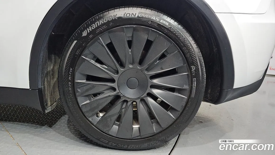 Tesla Model Y 2024 из KR, фото 5