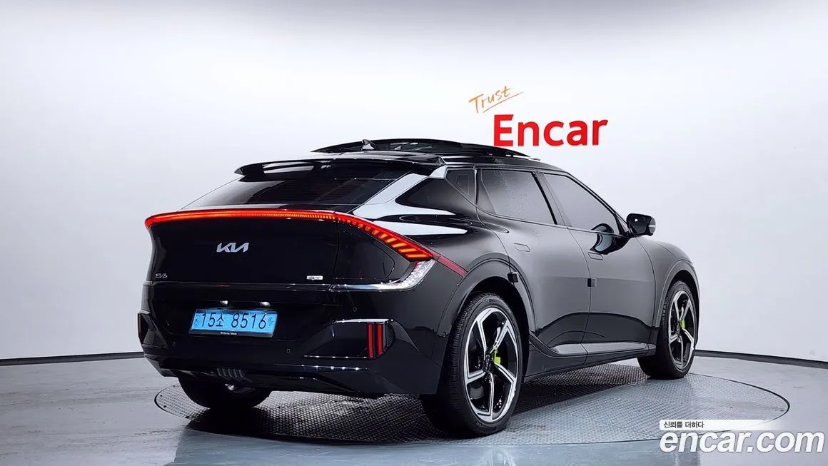 Kia EV6 2023 из KR, фото 2