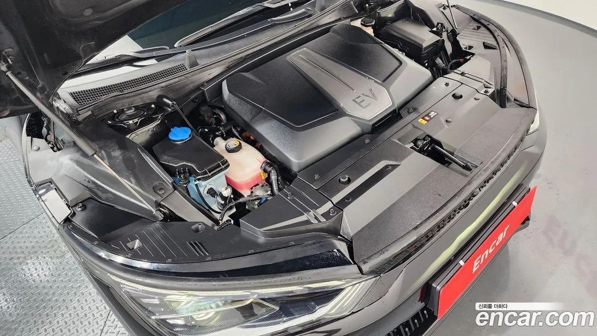 Kia EV6 2023 из KR, фото 6