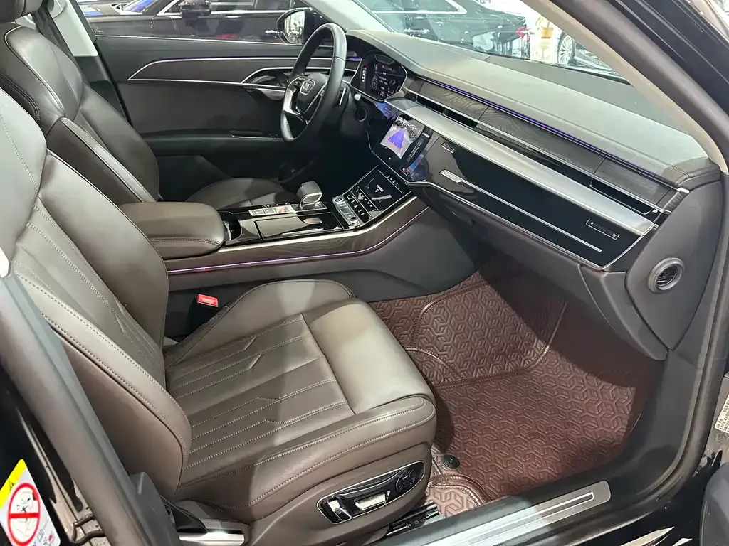 Audi A8 2023 из CN, фото 6