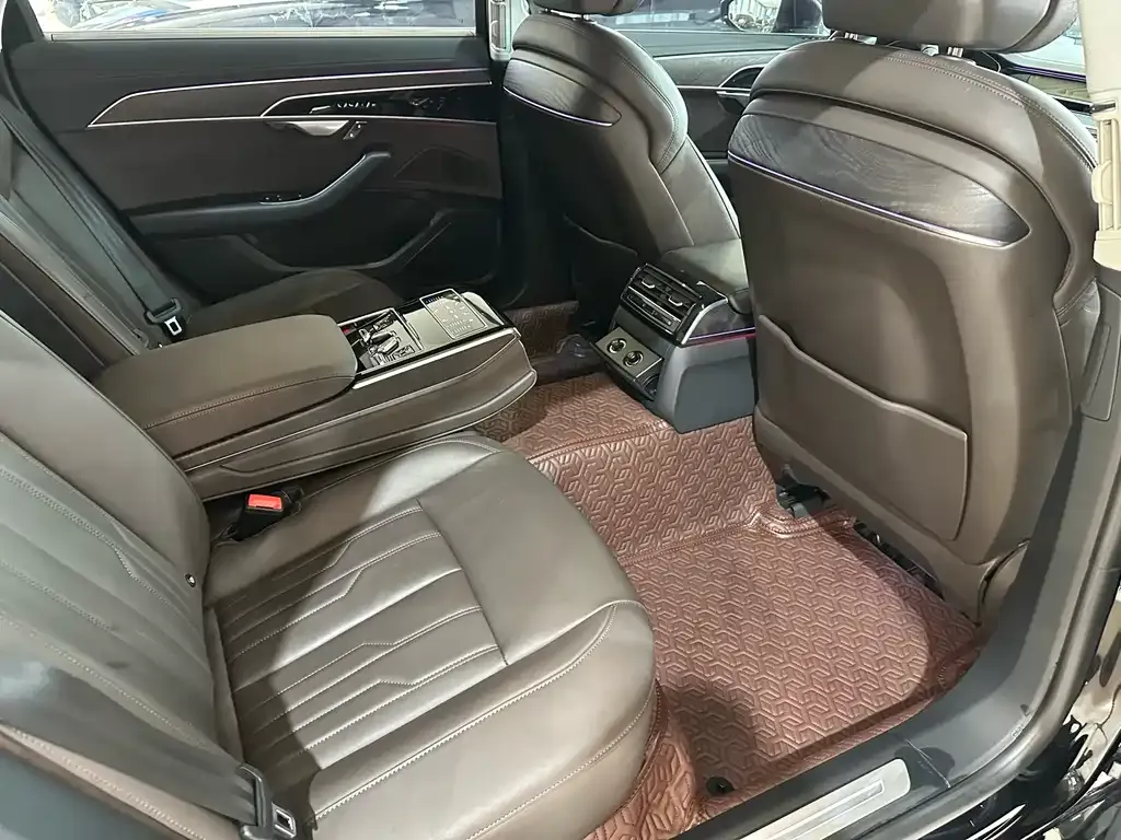 Audi A8 2023 из CN, фото 7