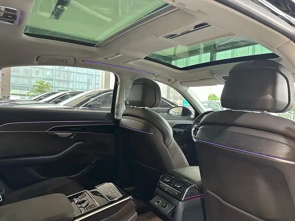 Audi A8 2023 из CN, фото 9