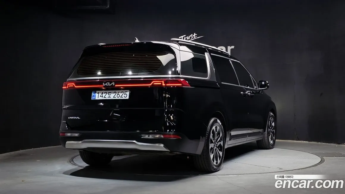 Kia Carnival 2023 из KR, фото 2