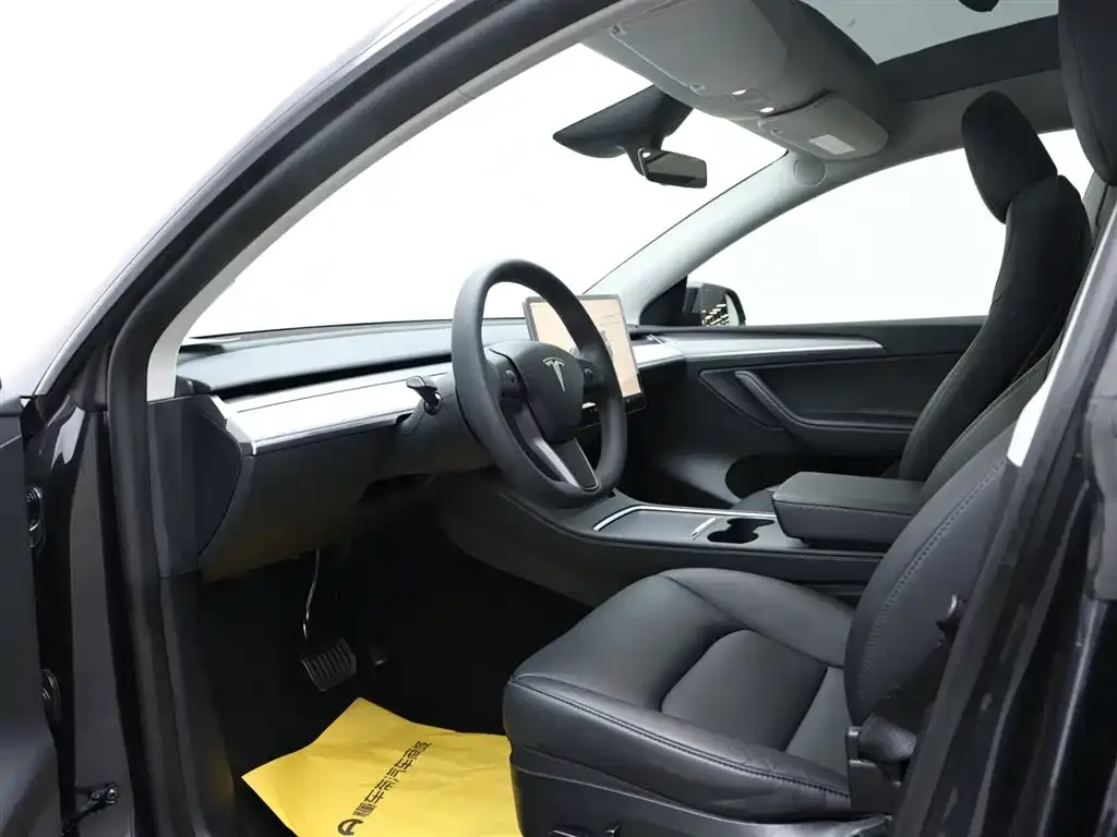 Tesla Model Y 2024 из CN, фото 8