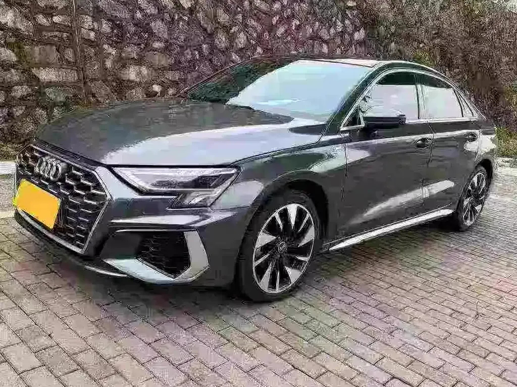 Audi A3 2023 из CN, фото 1