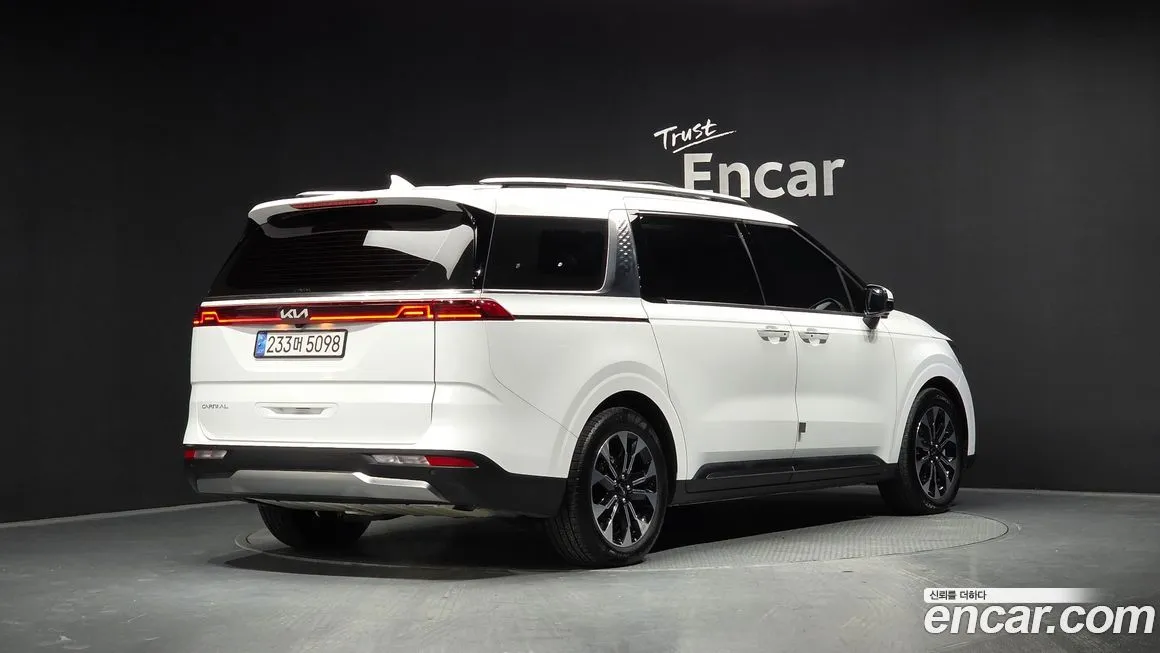 Kia Carnival 2023 из KR, фото 2