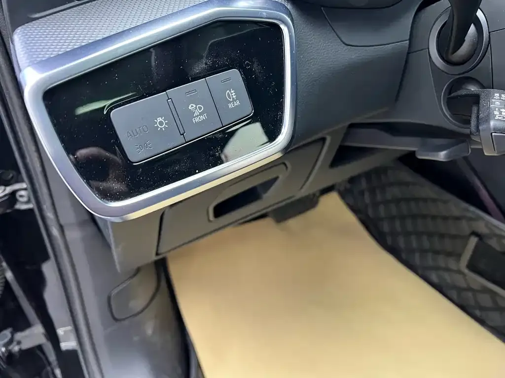 Audi A6L 2021 из CN, фото 6