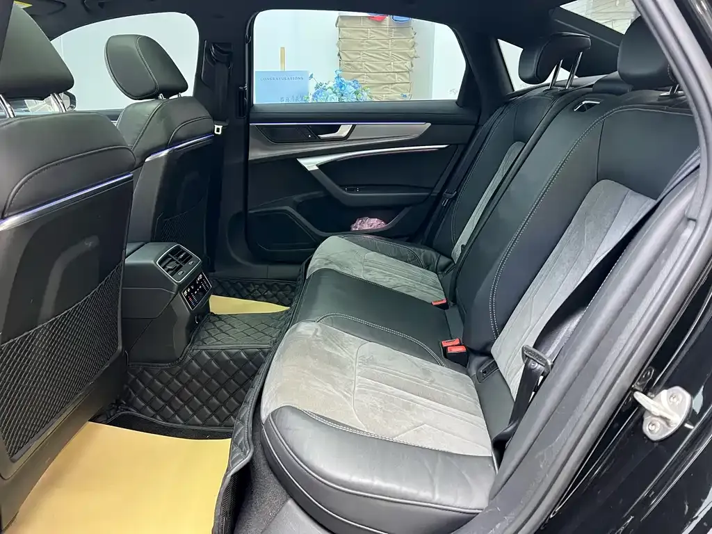 Audi A6L 2021 из CN, фото 8