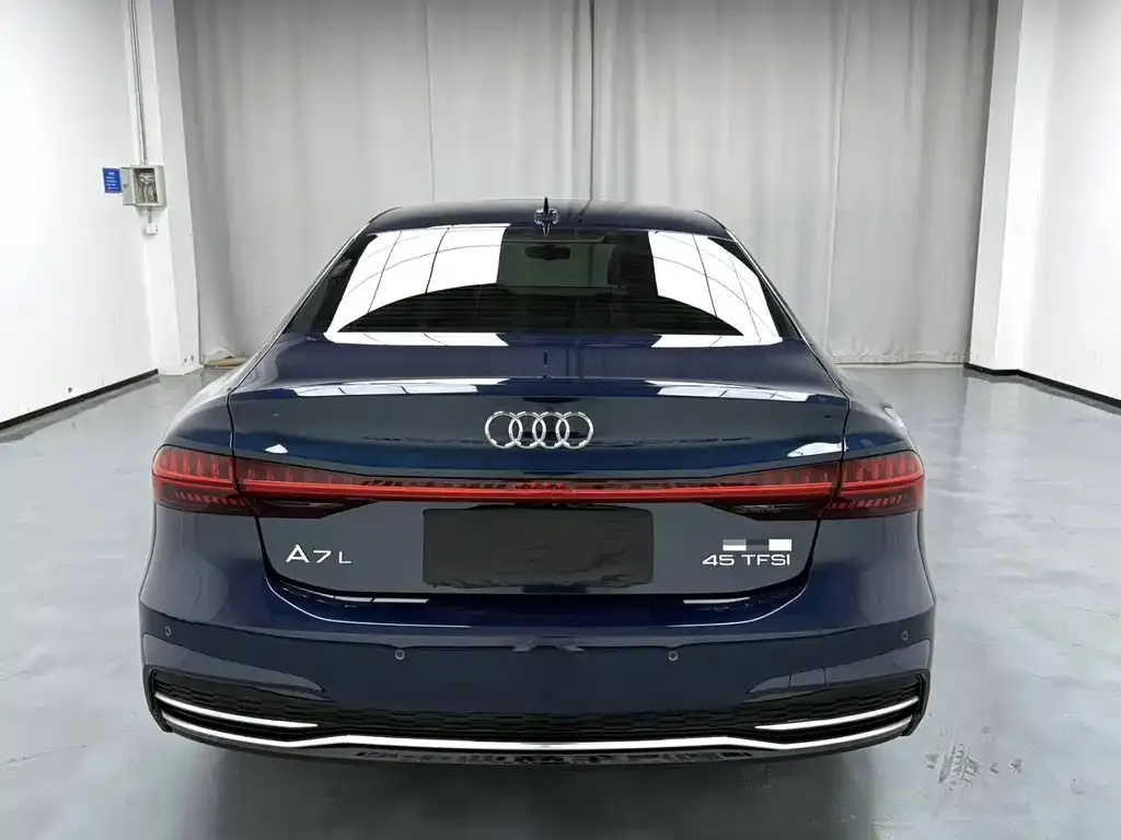 Audi A7L 2023 из CN, фото 8