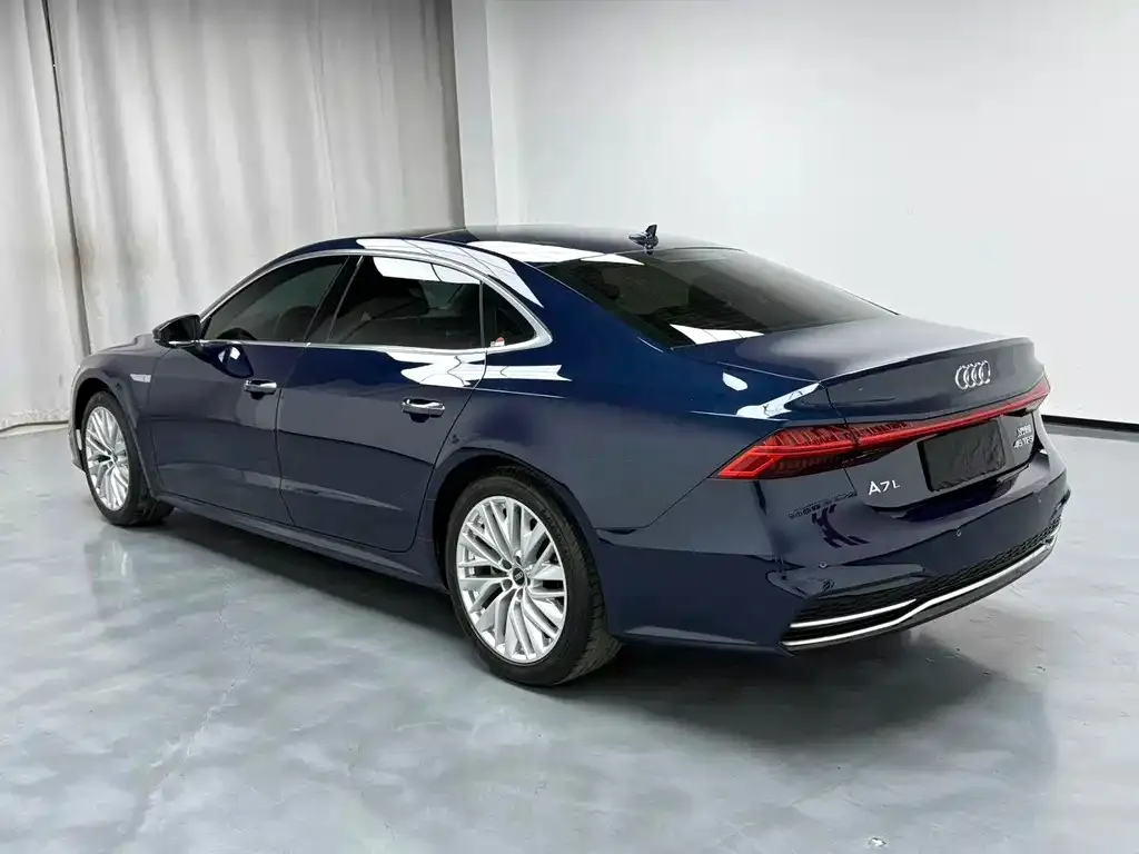 Audi A7L 2023 из CN, фото 9