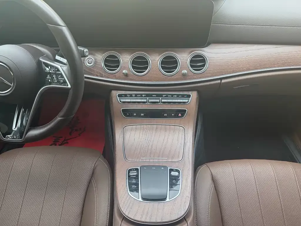 Mercedes-Benz E-Class 2023 из CN, фото 7