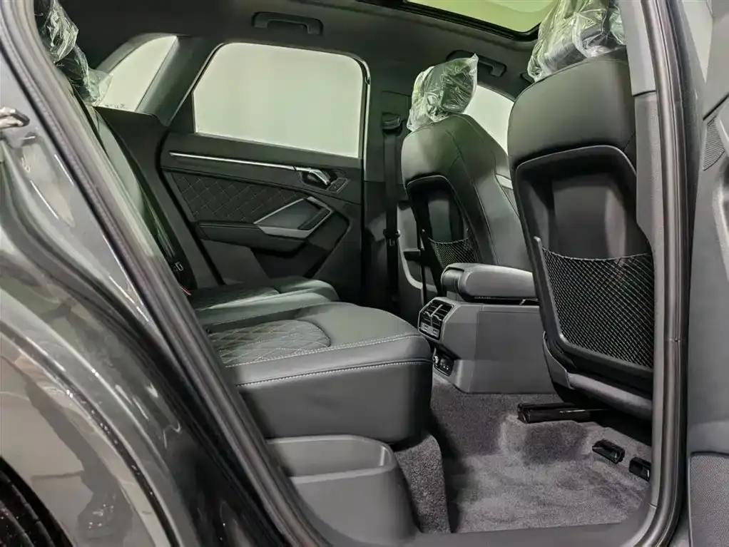 Audi Q3 2025 из CN, фото 6