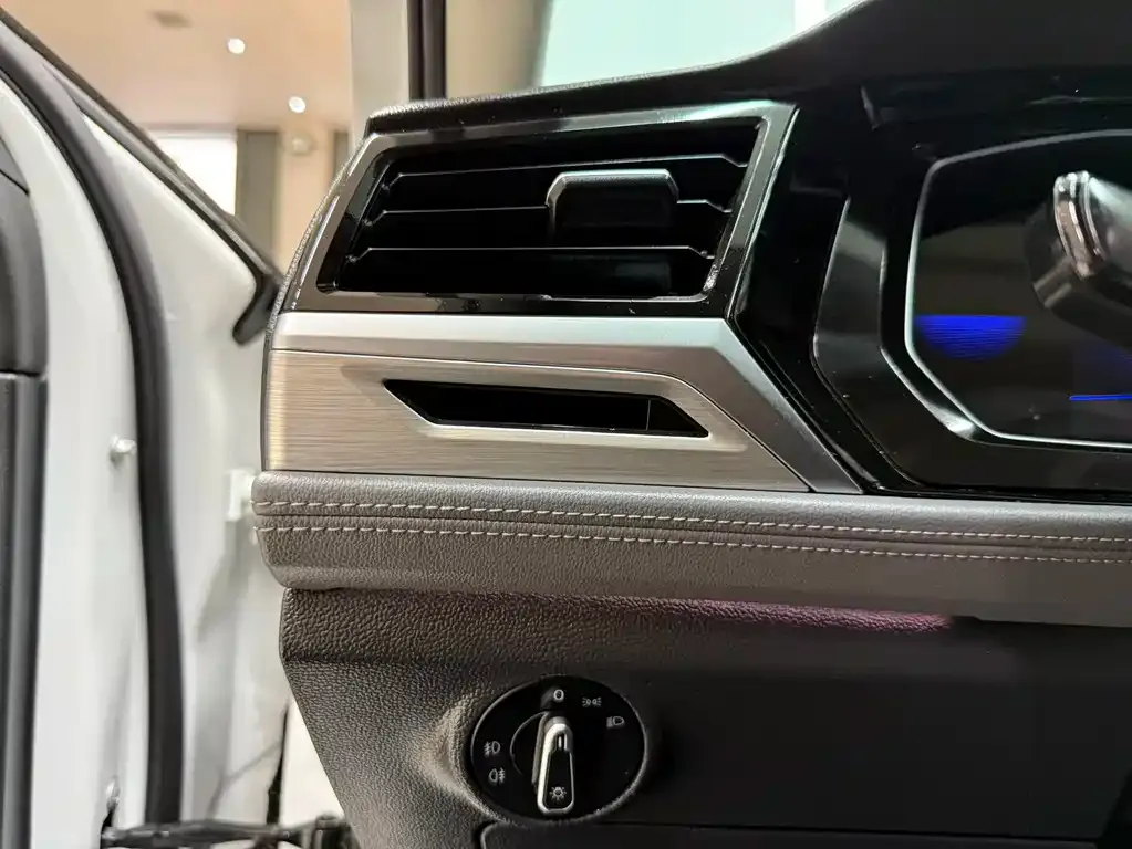 Volkswagen Sagitar 2021 из CN, фото 9