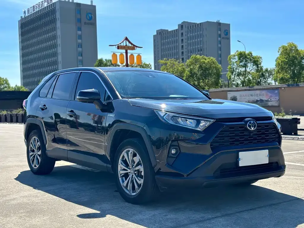 Toyota RAV4 2024 из CN, фото 2
