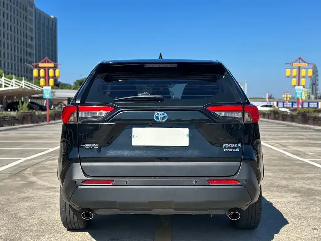 Toyota RAV4 2024 из CN, фото 4