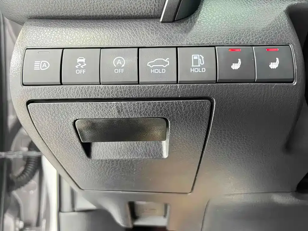 Toyota Camry 2021 из CN, фото 10