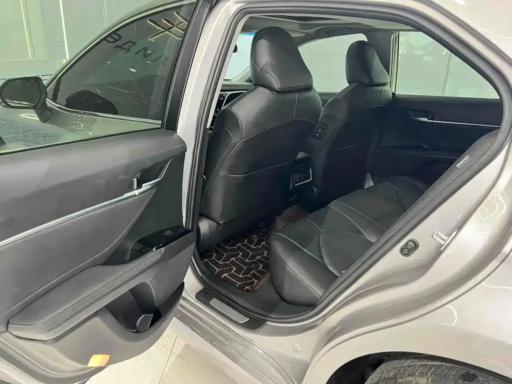 Toyota Camry 2021 из CN, фото 7