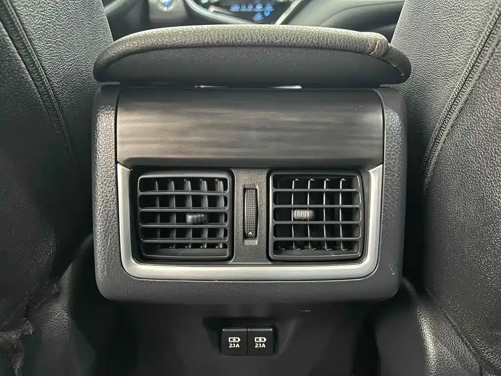 Toyota Camry 2021 из CN, фото 8