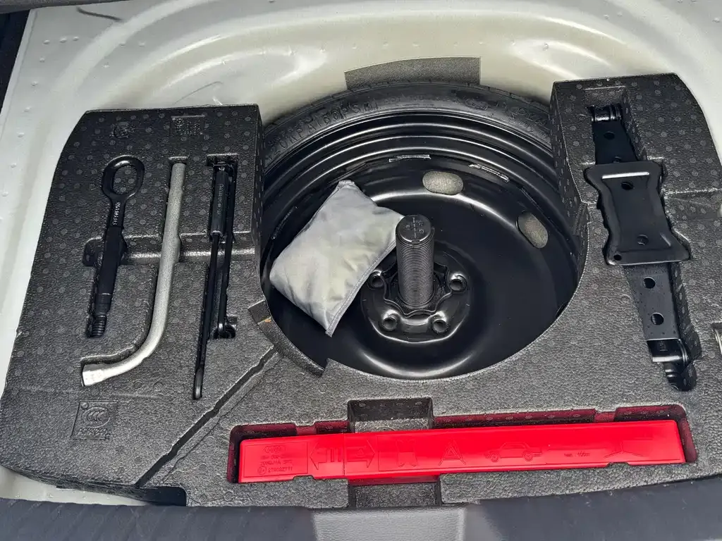 Volkswagen Sagitar 2024 из CN, фото 10