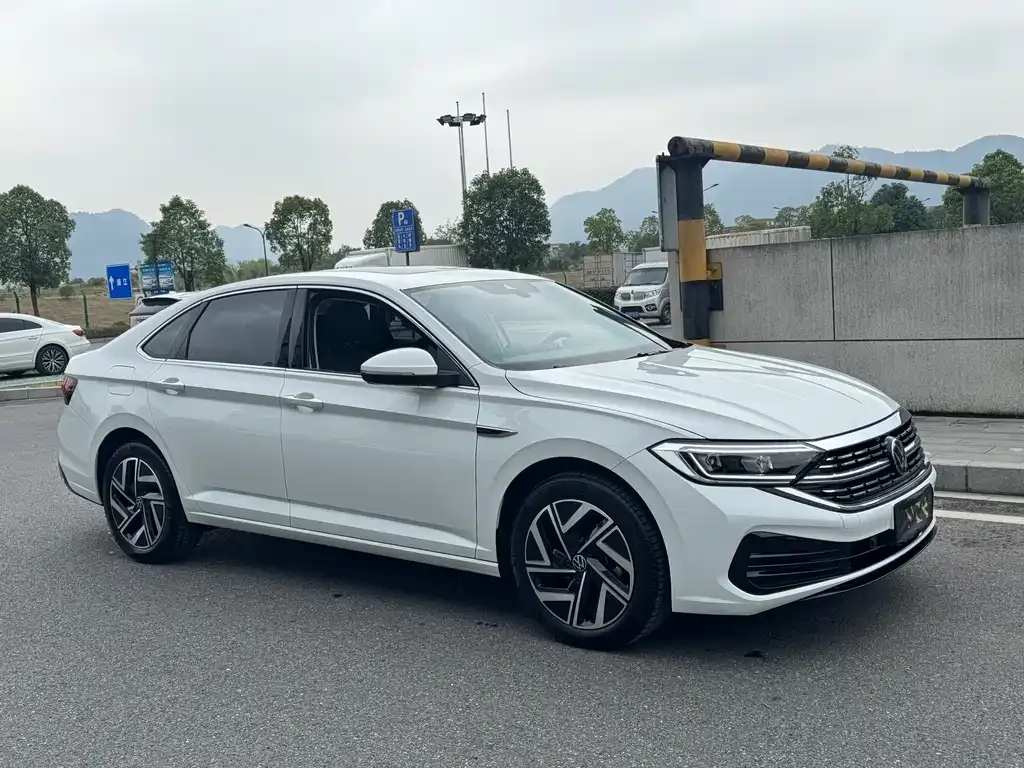 Volkswagen Sagitar 2024 из CN, фото 3