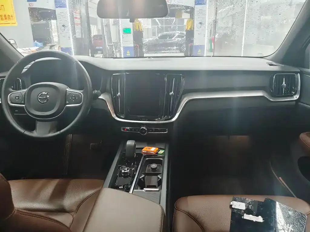 Volvo S60 — фото 10