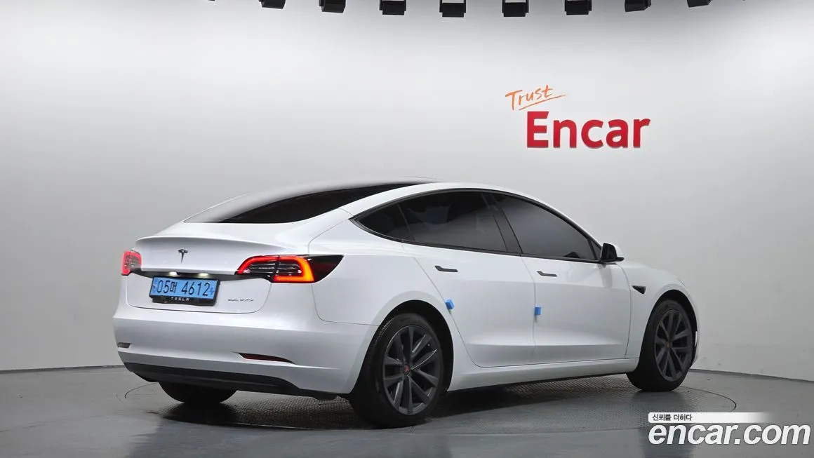Tesla Model 3 2022 из KR, фото 2