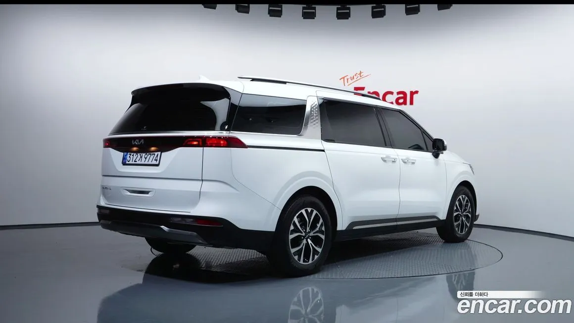 Kia Carnival 2023 из KR, фото 2