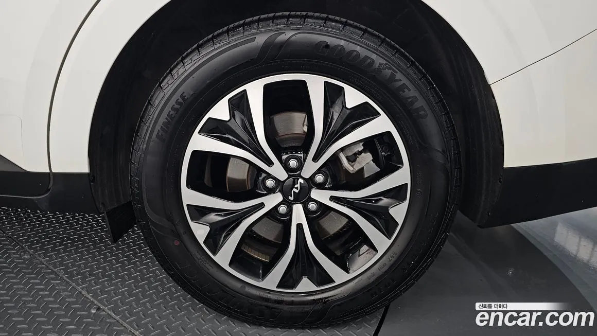 Kia Carnival 2023 из KR, фото 5