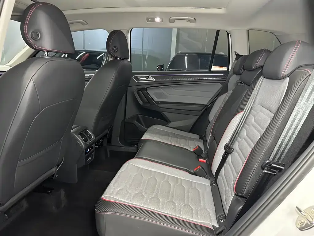 Volkswagen Tiguan L 2022 из CN, фото 10