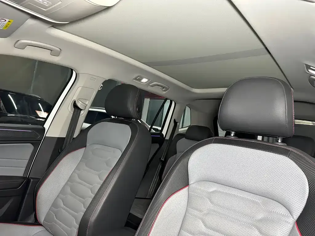 Volkswagen Tiguan L 2022 из CN, фото 8