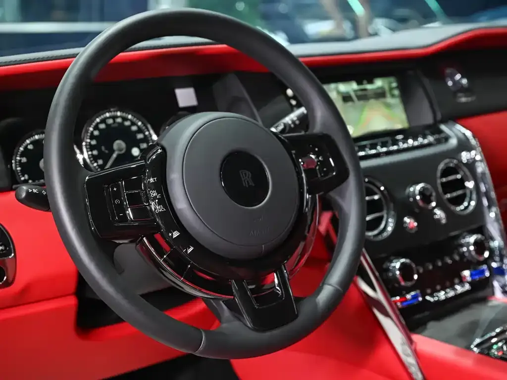 Rolls-Royce Cullinan 2023 из CN, фото 9