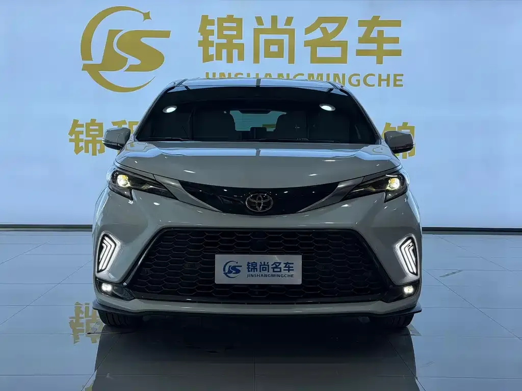 Toyota Granvia 2024 из CN, фото 3