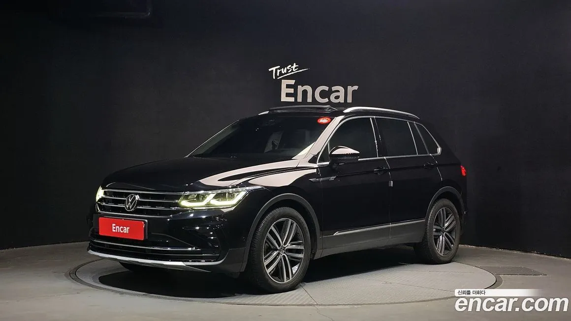Volkswagen Tiguan — фото 1