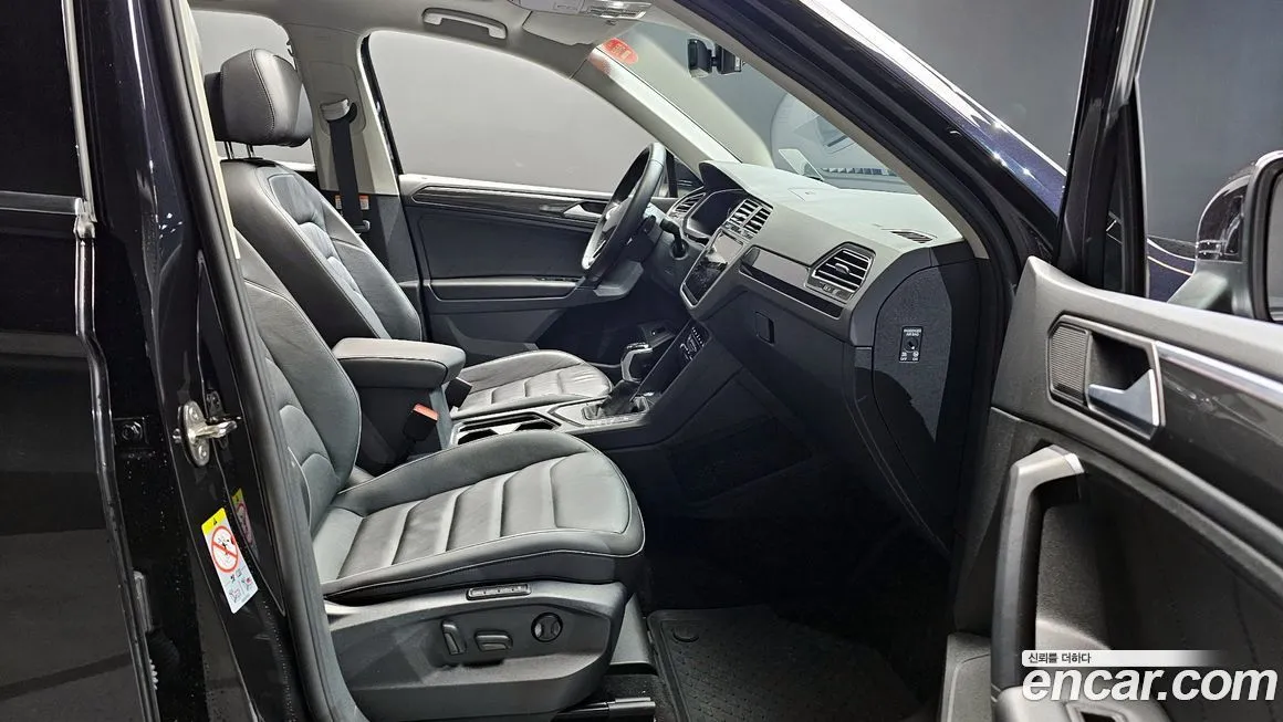 Volkswagen Tiguan — фото 10