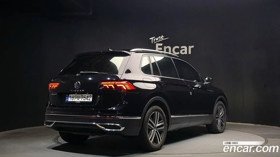 Volkswagen Tiguan — фото 2