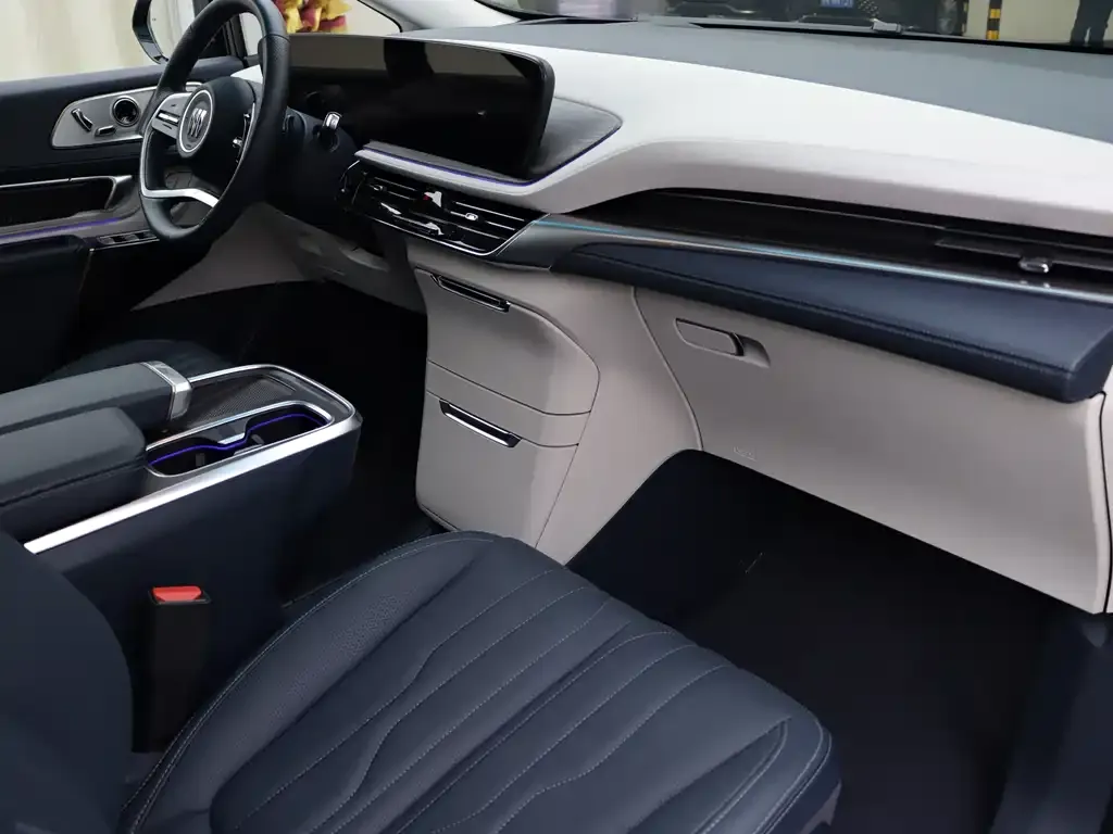 Buick Century 2023 из CN, фото 8