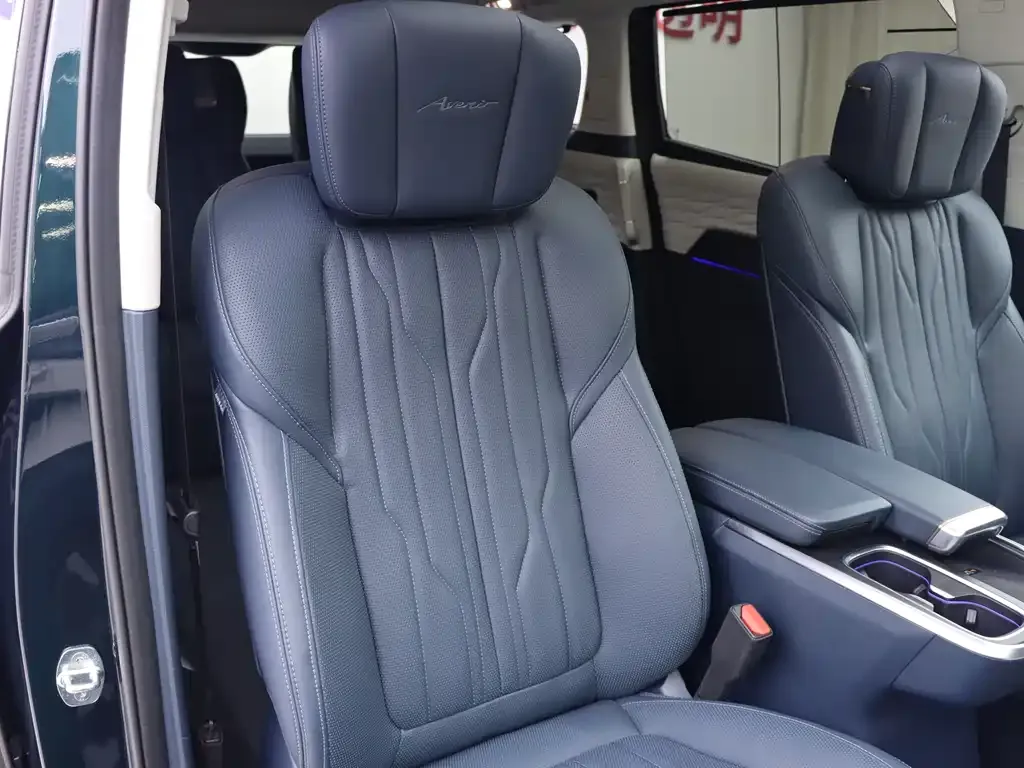 Buick Century 2023 из CN, фото 9