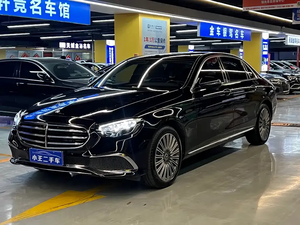 Mercedes-Benz E-Class — фото 1