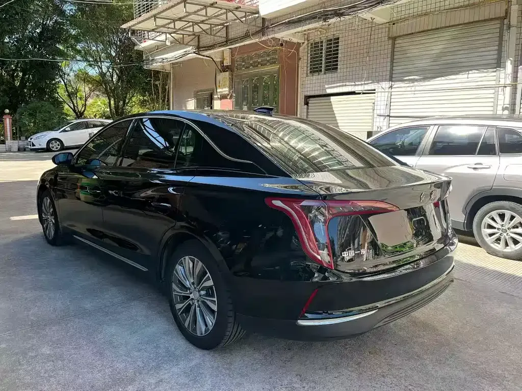 Hongqi E-QM5 2025 из CN, фото 9