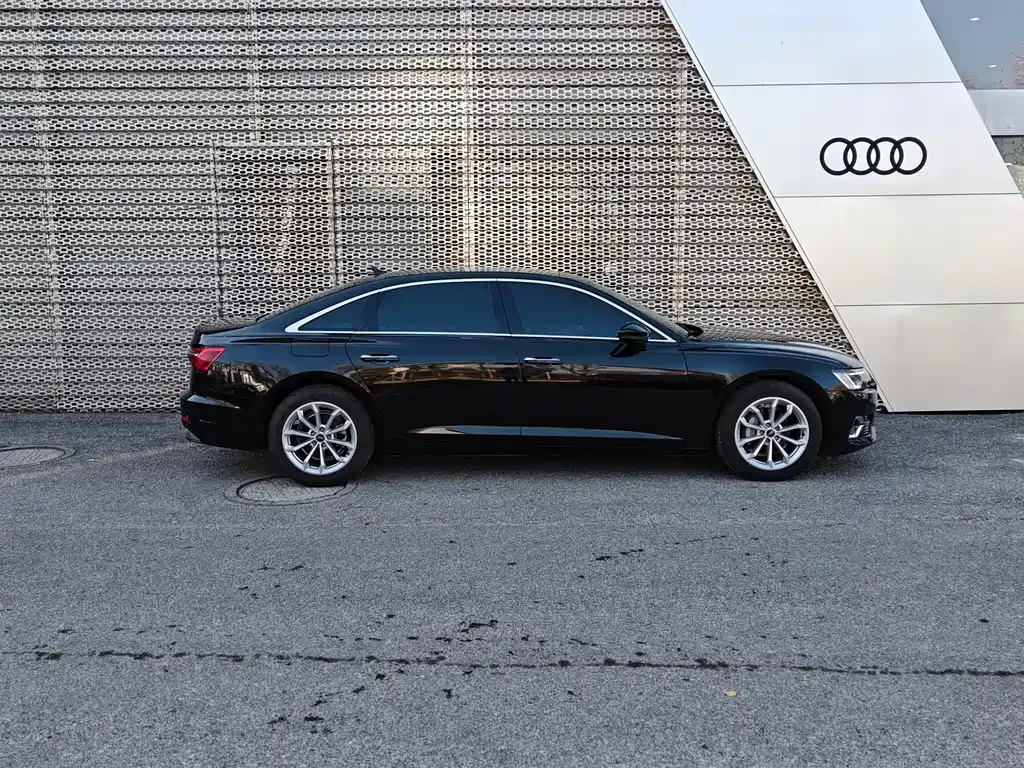 Audi A6L — фото 3