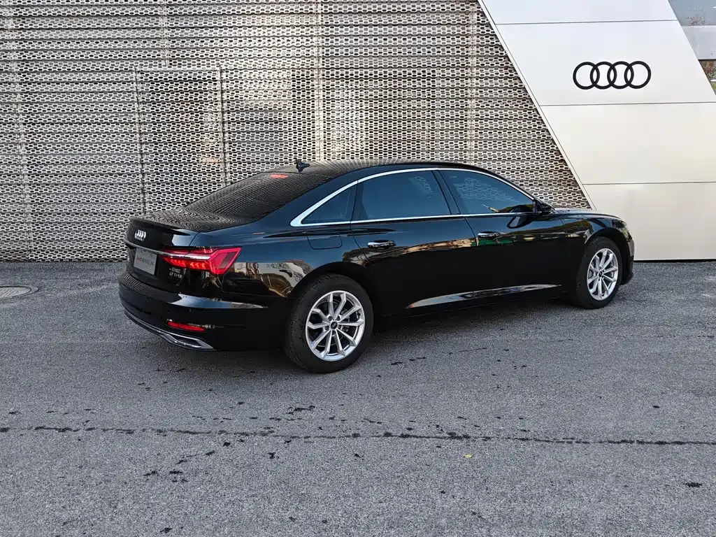 Audi A6L — фото 4