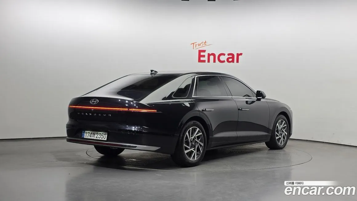 Hyundai Grandeur 2023 из KR, фото 2