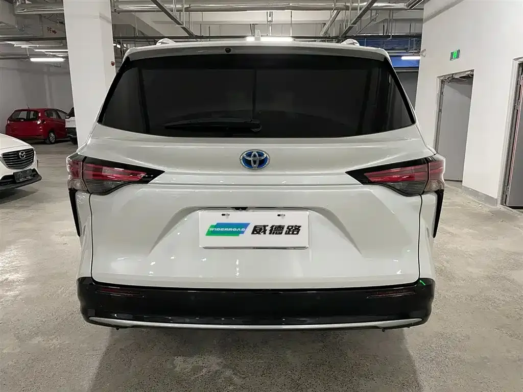 Toyota Sienna 2022 из CN, фото 5