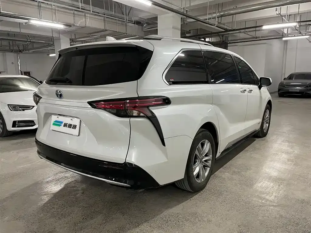 Toyota Sienna 2022 из CN, фото 6