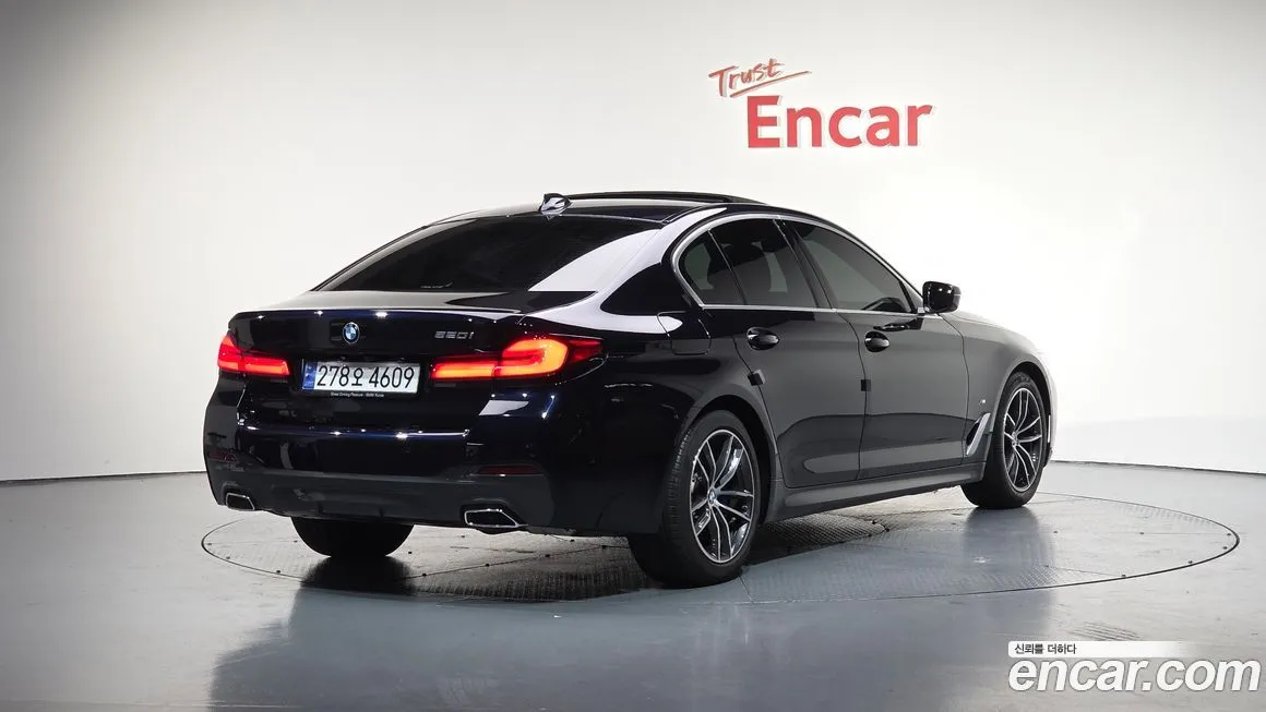BMW 5-Series 2023 из KR, фото 2